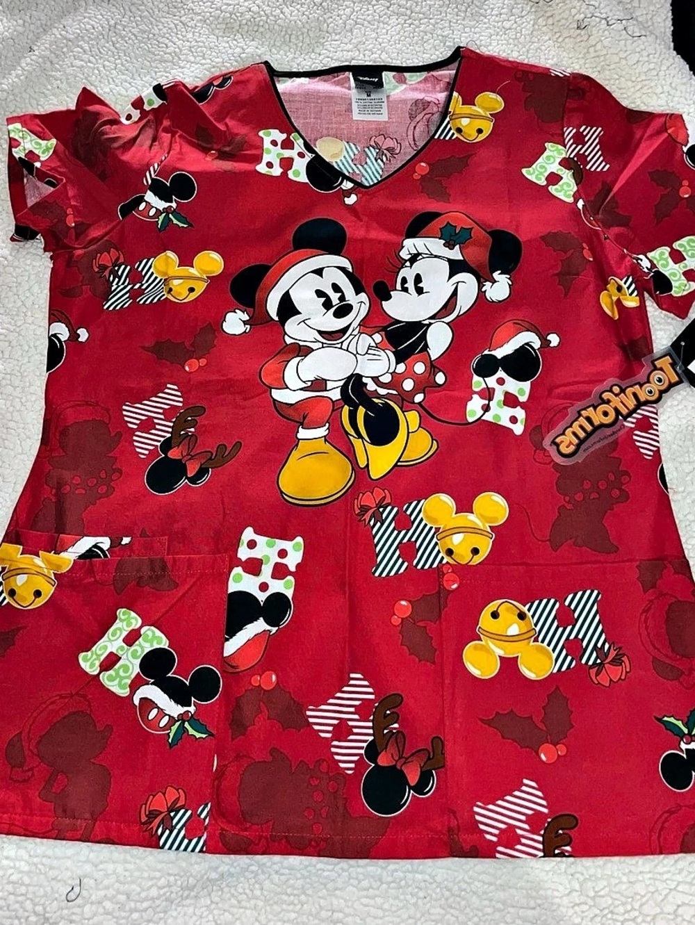 Tooniforms Modern Classic Mickey Minnie Red Short Sleeve Scrub Top Size Medium N